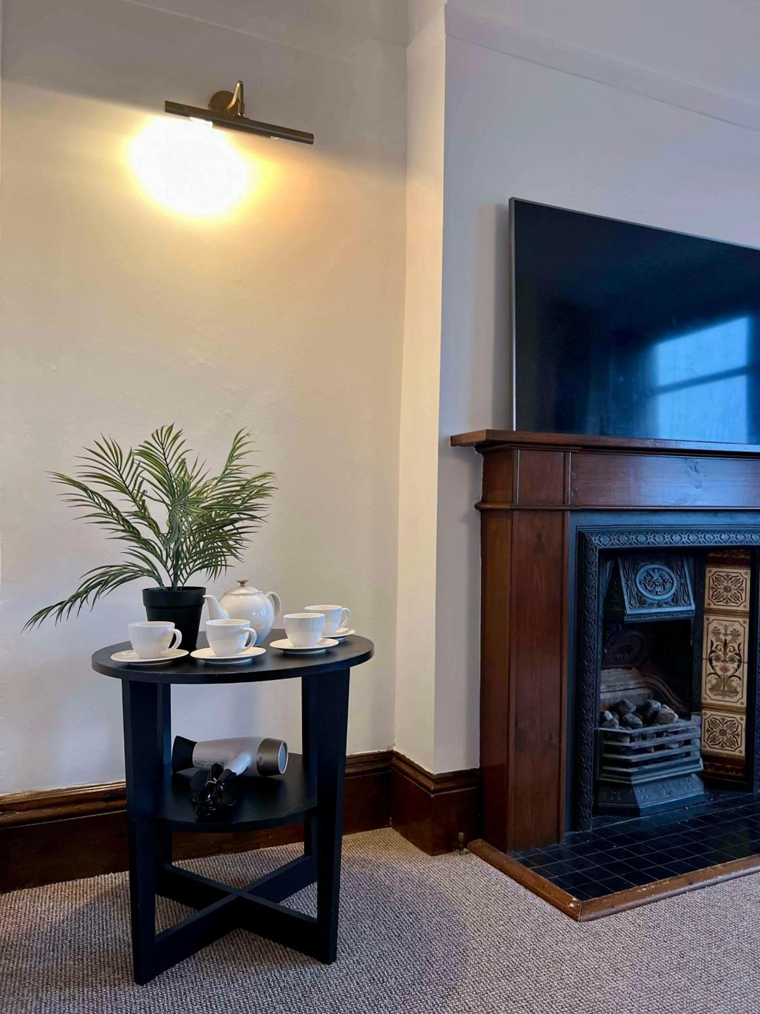 Dovorian Guest House โดเวอร์ ภายนอก รูปภาพ