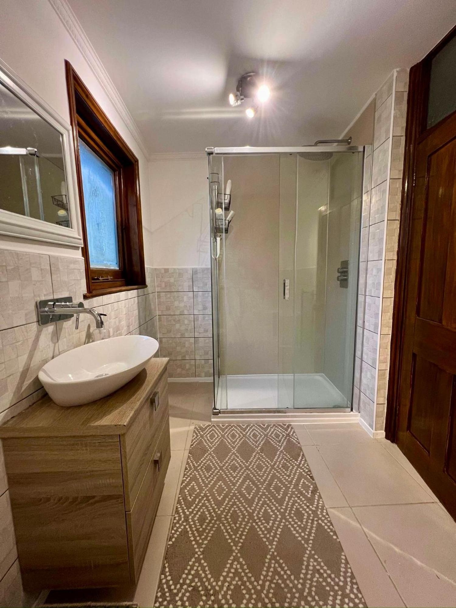 Dovorian Guest House โดเวอร์ ภายนอก รูปภาพ